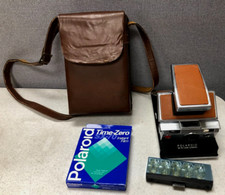 VTG Polaroid SX-70 Land Camera with Orig Case  Flash Bulbs