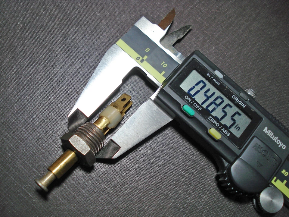 NORS para Dodge A/B 1970-1974 carrocería 2 terminales puerta jamba domo luz interruptor MB Foto 4 de 4