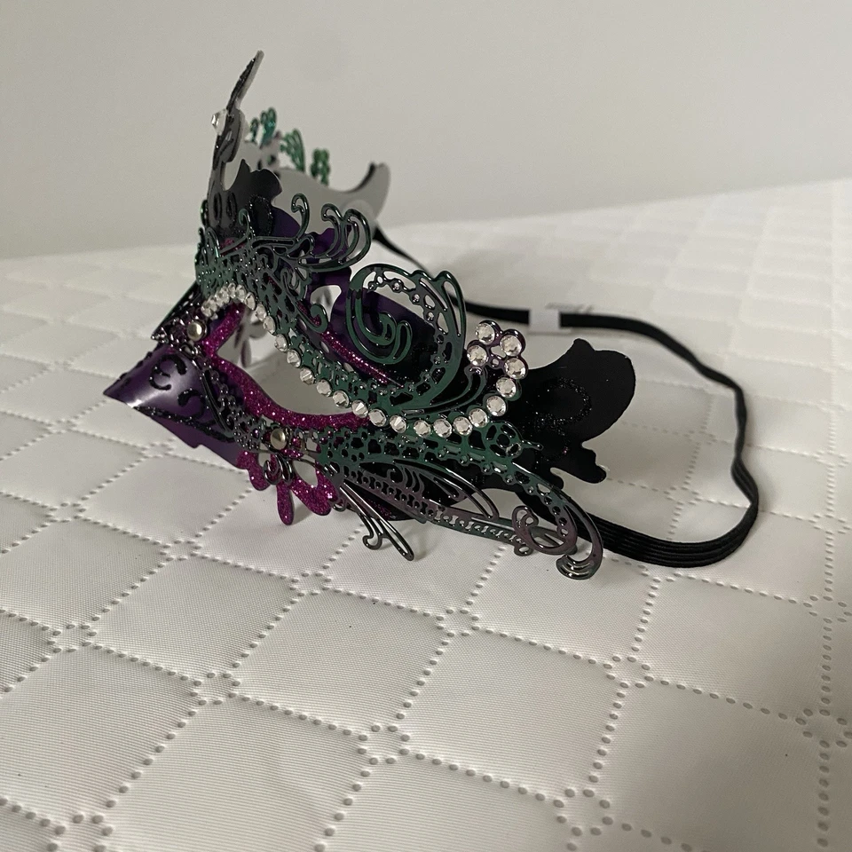 Iron Art Painting Half Face Mask Halloween Mardi Gras Party NWT - Image 3 of 4