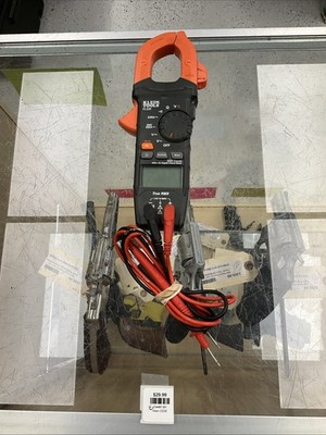 Klein Tools AC Auto-Ranging 400Amp Digital Clamp Meter with Temperature 234497