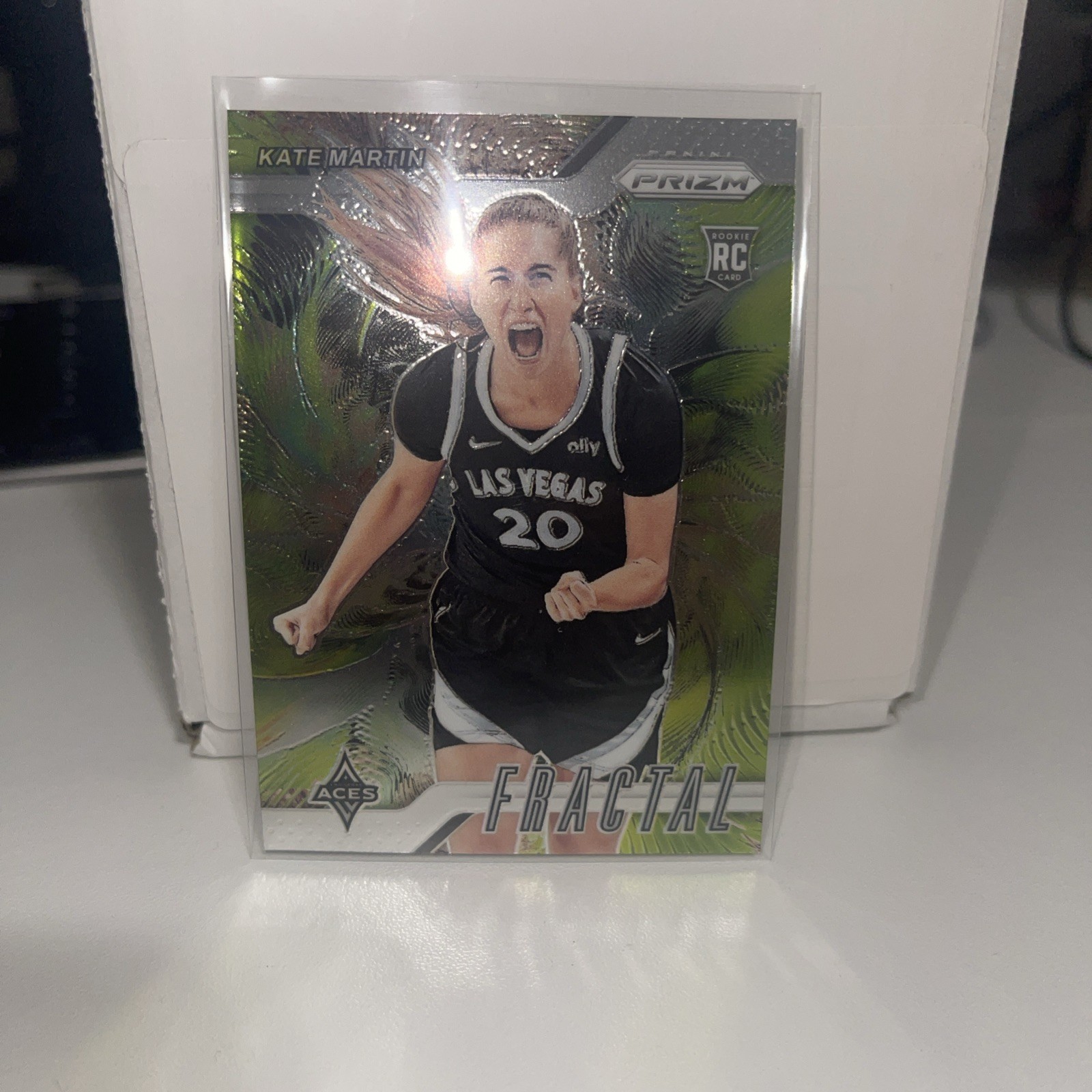 2024 Panini Prizm WNBA - Fractal Kate Martin #6 Green Prizm (RC)