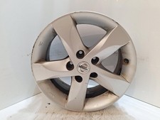 2017 NISSAN JUKE nissan juke 16" alloy 6.5 x 16 et 40 wheel has kerb marks in va