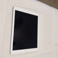 Apple iPad Air 1st Gen A1475 16GB 9.7" Wi-Fi Tablet - Silver