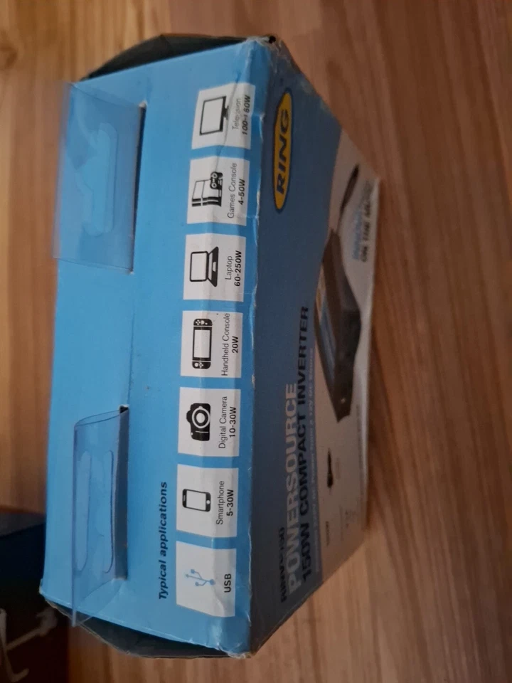 Ring Automotive RINVU150 12V 230V AC 150W In Car Invertor With USB Single - Image 2 of 3