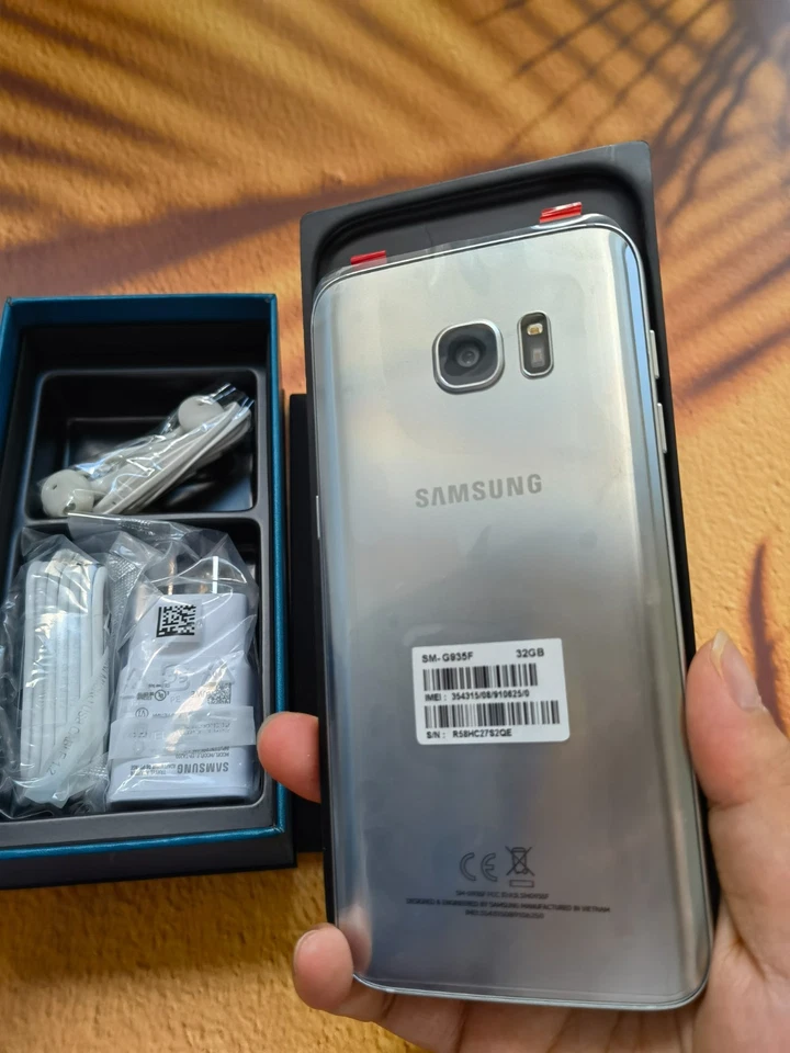 New&Sealed Samsung Galaxy S7 Edge 32GB(SM-G935F)All colors UNLOCKED Andriod - Image 3 of 4