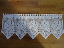 Häkelgardine Scheibengardine *** Rosen *** Breite 83 cm Höhe  36 cm