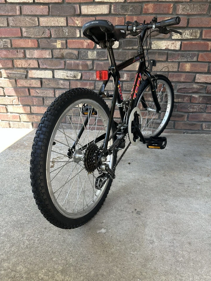 VERY RARE BLACK TREK 800 ANTELOPE KDZ 20" 12 SPEED MARKETING SALES SAMPLE BIKE - Image 4 of 4