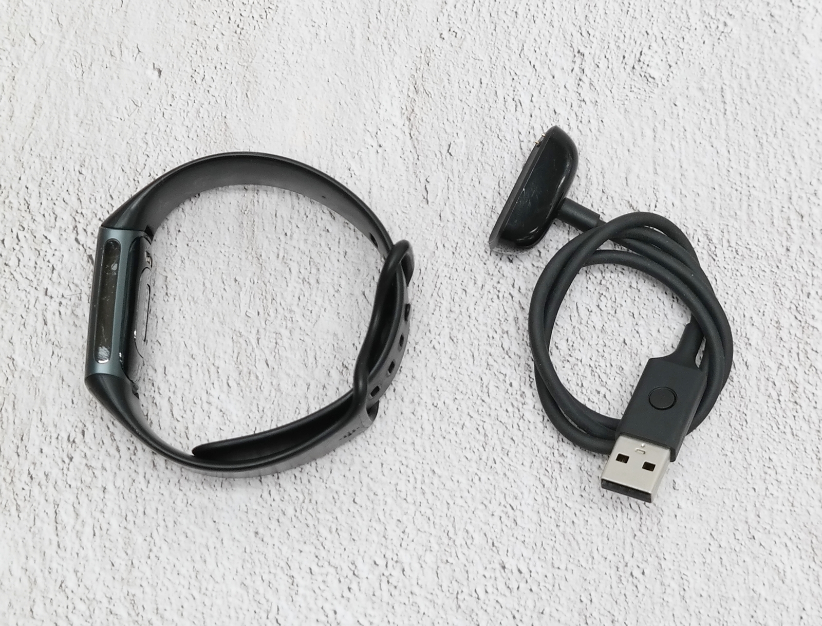 Fitbit Charge 5 FB421 Advanced Activity and Health Tracker - Black LARGE-image