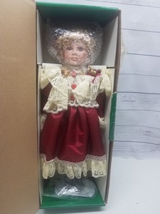 house of lloyd christmas around the world dolls