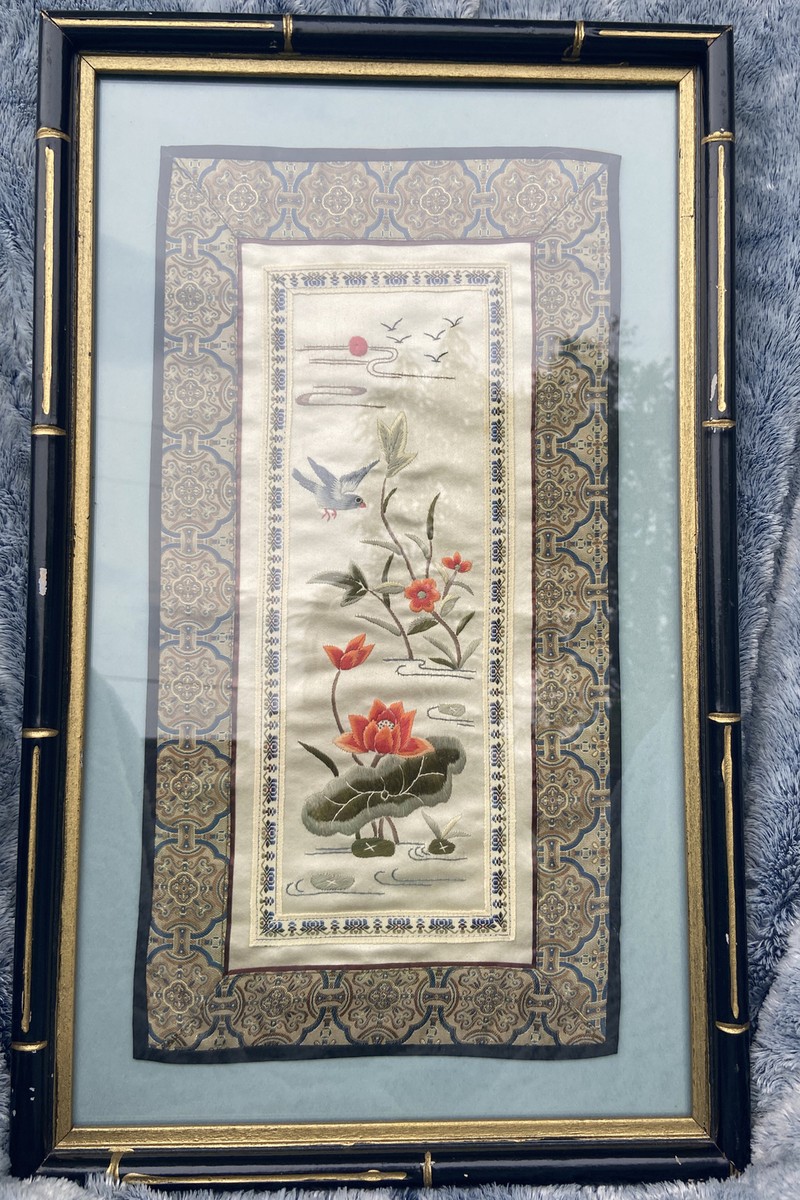 中国のアンティーク刺繍 ANTIQUE CHINESE ASIAN SILK EMBROIDERY - WOODEN FRAME - 21 X