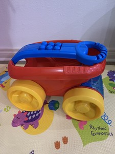mega bloks block scooping wagon building set red