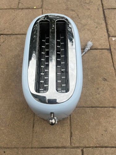 Smeg TSF02PBUS Pastel Blue 50's Retro Style 4 Slice Toaster - Picture 4 of 5