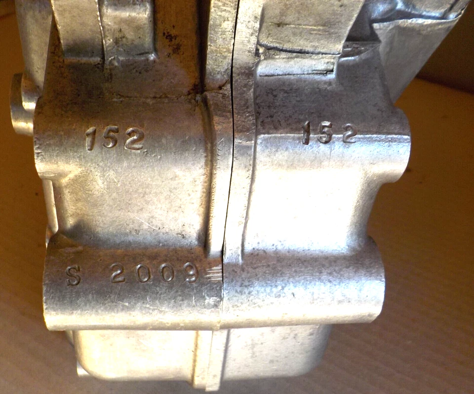 Estuches de motor Royal Enfield # S1892 modelo S 250cc rígidos 1950 y 1954 Foto 3 de 4