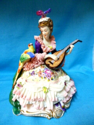 VOLKSTEDT ANTIQUE DRESDEN FIGURINE  LARGE 9'' TALL  VOLKSTEDT  PARROT BIRD