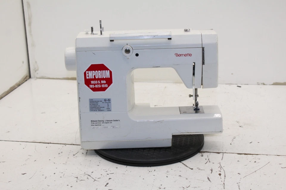 Máquina de coser Bernette 680 - sin probar tal cual Foto 3 de 4