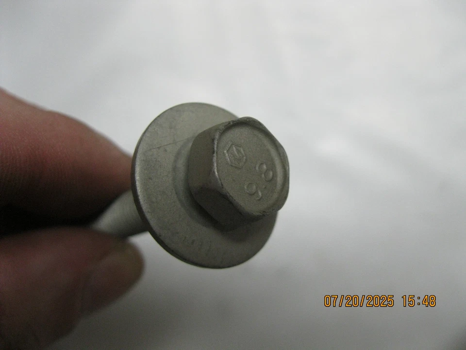 Genuine GM OEM 11516700 Battery Mounting Bolt Foto 2 de 3