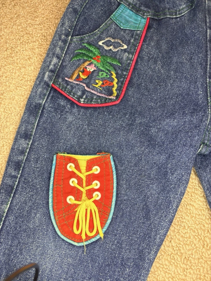 Pantalones de mezclilla bordados vintage años 90 con retazos para niños talla 5/6 bloques de colores Y2K Foto 3 de 4