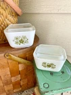 2 Vtg PYREX Spring Blossom Crazy Daisy Green 501-B Refrigerator Dishes w/ Lids
