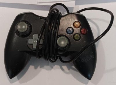 Black MAD CATZ WIRED controller for Microsoft XBOX 360 system  untested