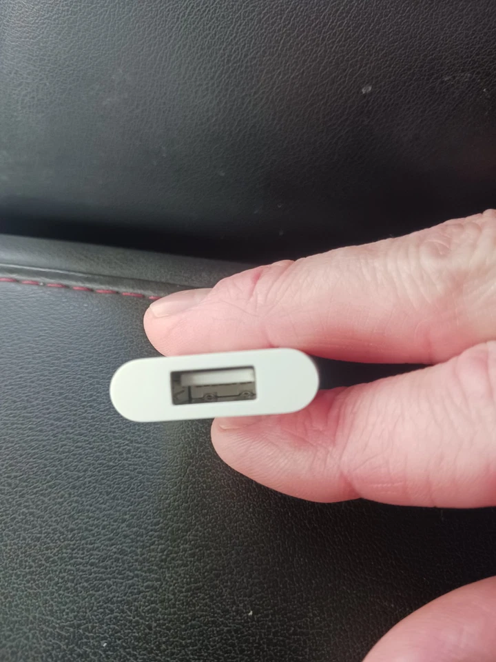 Apple iPad Camera Connection Kit Model A1358 USB to 30 pin iPhone - Pre-Owned  - Image 2 of 4