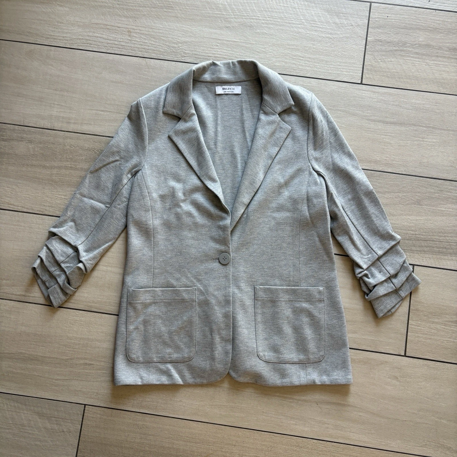 Bailey 44 grey rushed sleeve blazer womens size Large