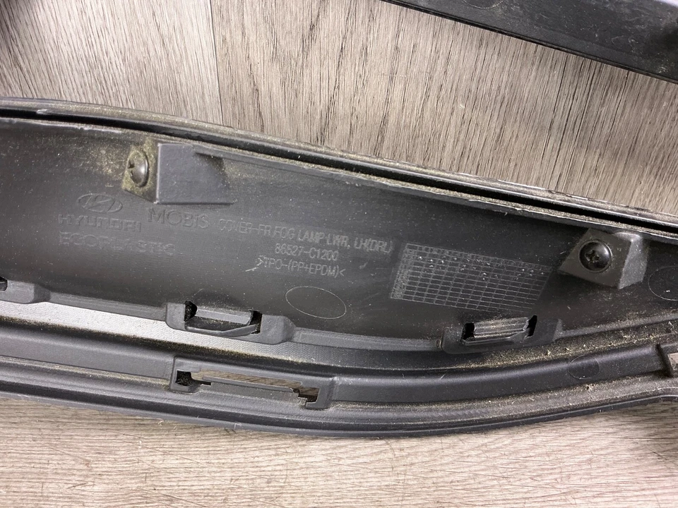 2016 Hyundai Sonata Front LH Driver Side Fog Light Cover OEM 86527-C1200 - Image 4 of 4