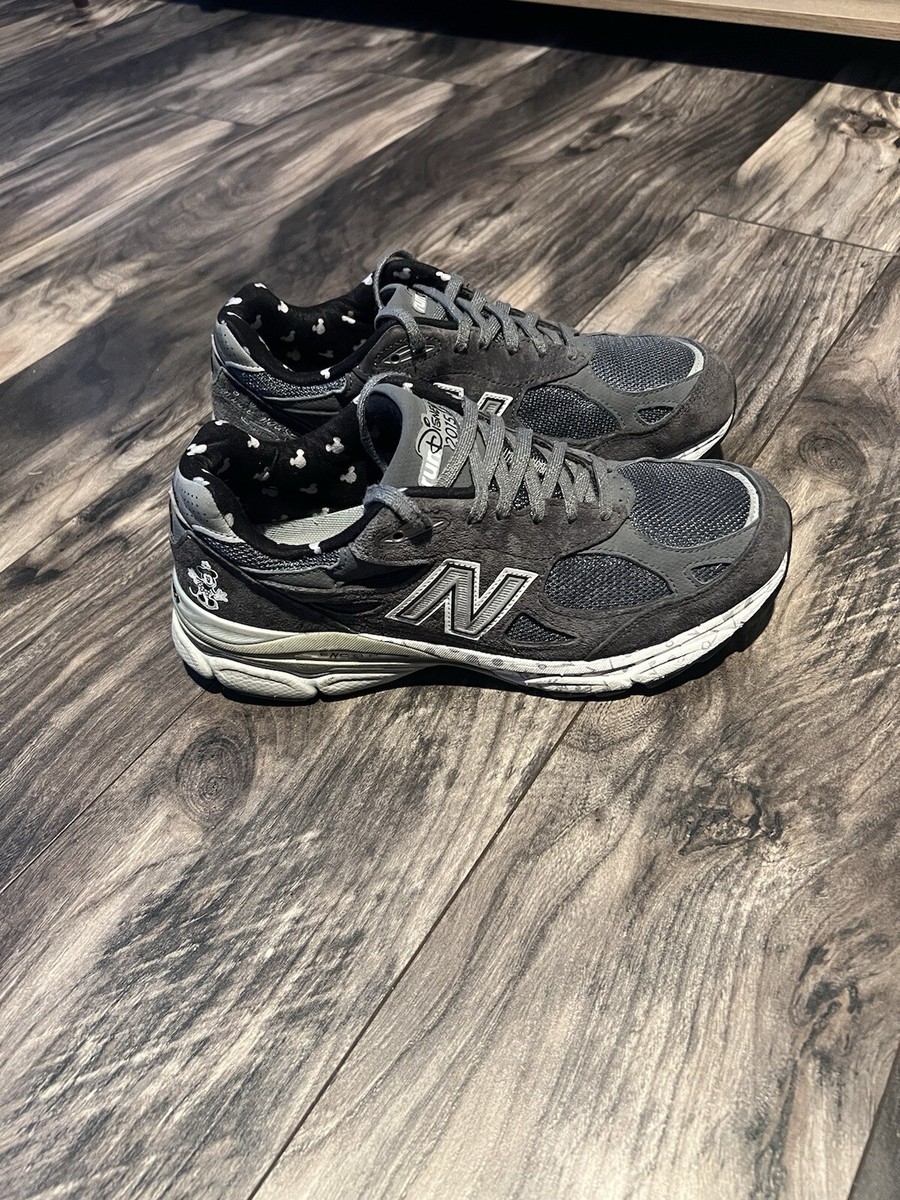 2005 New Balance x Run Disney 990v3 Minnie Mouse Marathon Vintage