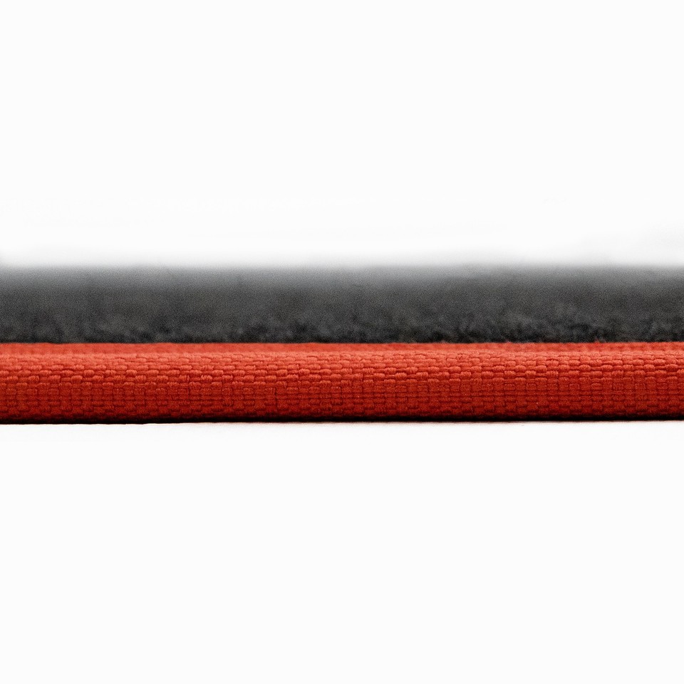 Tappetini compatibili con Alfa Romeo 159 posteriori uniti distanza punti di fissaggio (conducente) 34,5 cm, bandiera Italia, kit tappetini auto personalizzati, set tappeti in moquette, tappeto auto