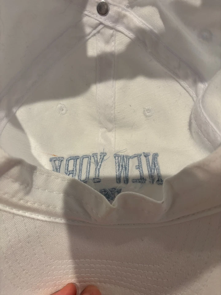 Brandy Melville/John Galt Blanco Nueva York EE. UU. Azul Bordado Papá Sombrero/Gorra OS Foto 3 de 4