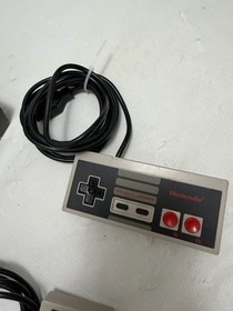 1985 Original NES Nintendo System Console Controllers RF Switch TESTED WORKING