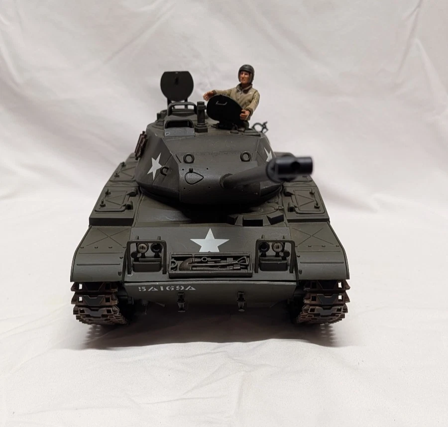 1:18 21st Century Toys Ultimate Soldier Vietnam US Army M41 Walker Bulldog Tank - Image 2 of 4