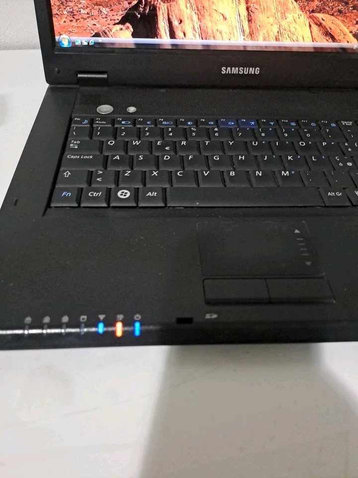 Computer Portatile Samsung - Immagine 3 di 4