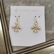 Kendra Scott Everleigh Gold Pearl Drop Earrin...