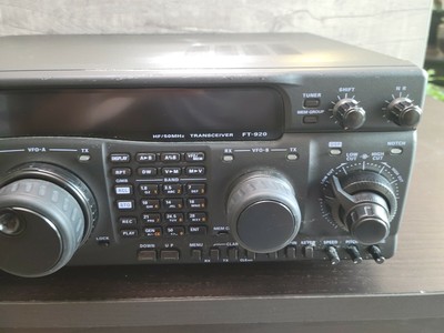 Yaesu FT-920 HF / 50MHz 100W All Mode Transceiver Amatorska
