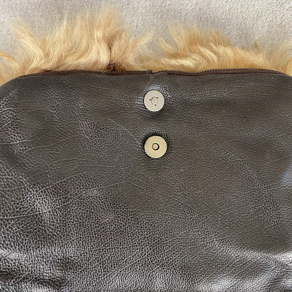 UGG Australia Collection Woman's Clutch Purse Brown Sheepskin Zip Leather - Image 4 of 4