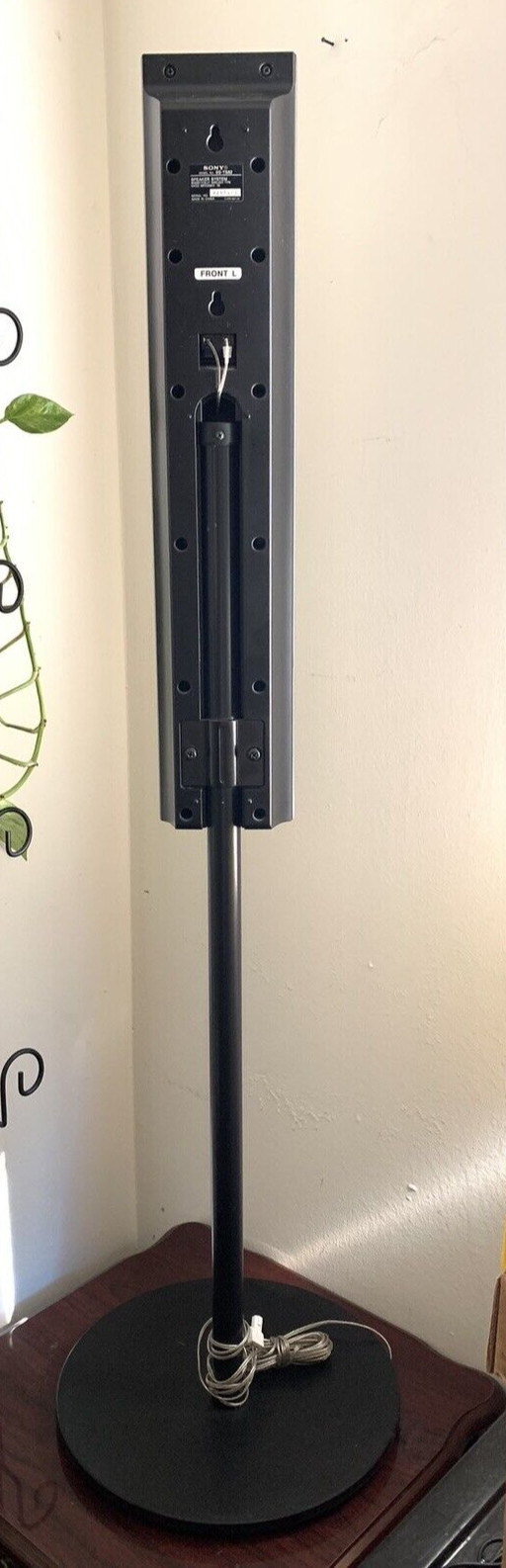 Set of Sony SS-TS82 left and right speakers with stands and cable