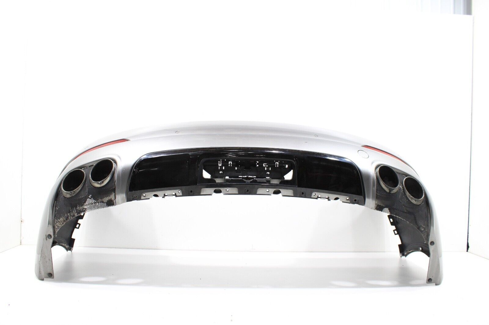 2017-2020 MASERATI LEVANTE REAR BUMPER COVER & PARK SENSOR & REFLECTOR LAMPS OEM