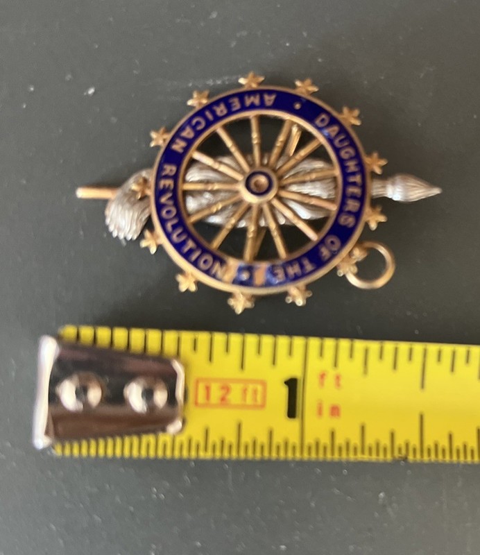 Large 14kt Gold Daughters Of The American Revolution DAR Pendant Pin 6g Engraved