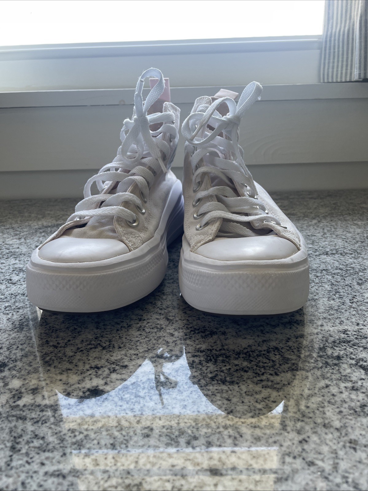 Women’s Converse All Star Move Platform size 5