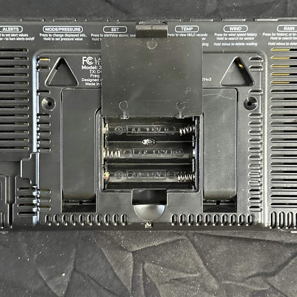 la crosse weather station wireless 328-1414BW SCREEN ONLY Turns On - Image 4 of 4