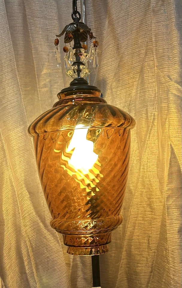 Vintage Amber Swag Lamp With Hanging Crystals. Rewired. - Image 4 of 4