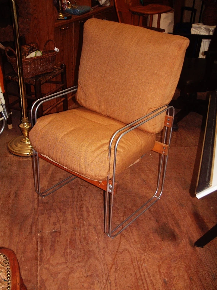 Silla de diseño de metal años 50, listones de roble, color plata, 36 pulgadas H X 24 W X 22 Foto 3 de 4