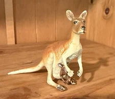 Vintage 1998 Safari Ltd. KANGAROO with Joey Figure Retired