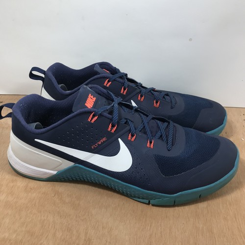 nike metcon navy