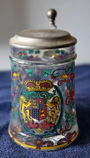 Bemalter Bierkrug aus Glas mit Zinndeckel (Reinzinn MBF)