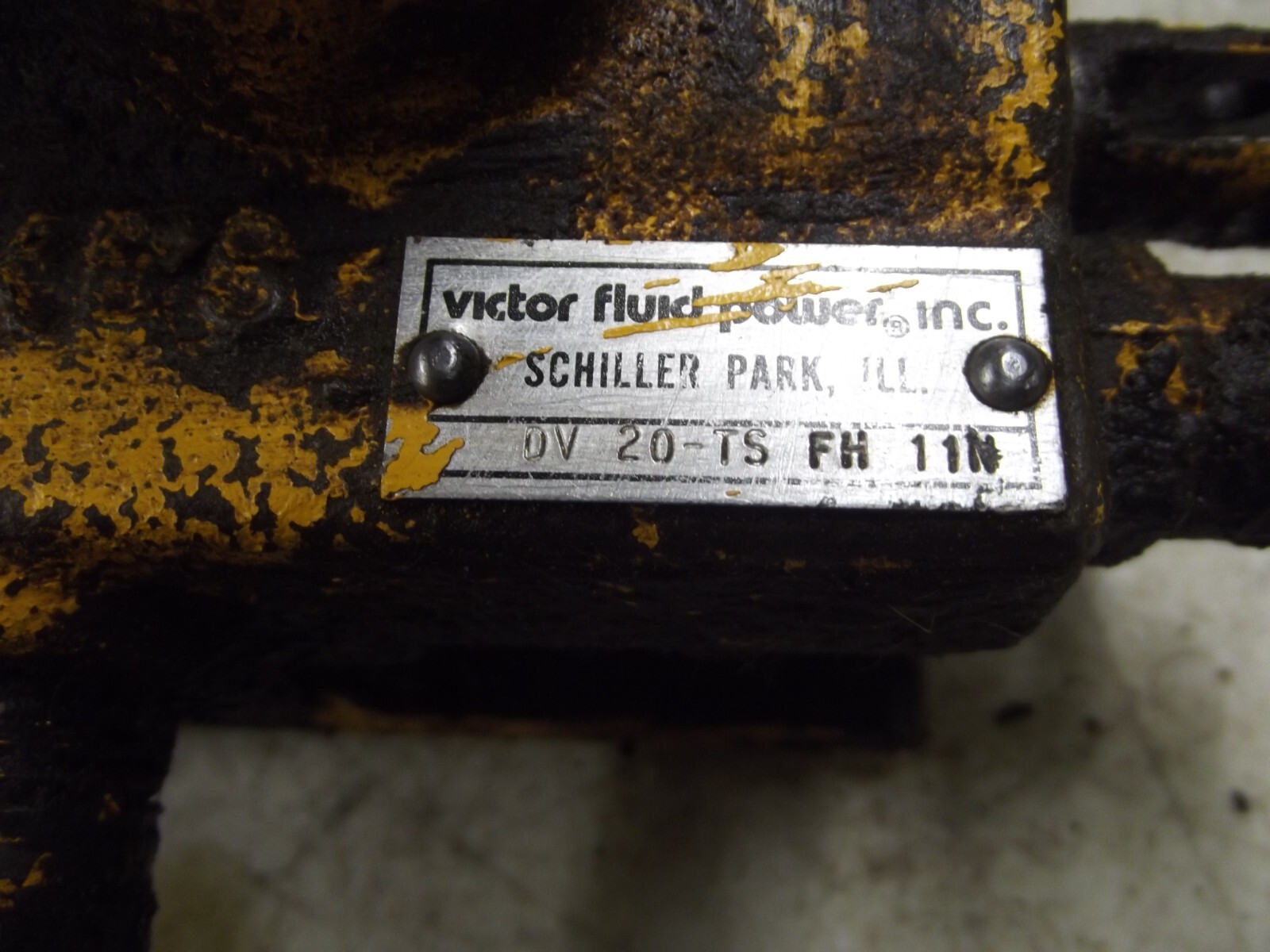 Case 1816 1816B 1816C Hydraulic Control Valve eBay