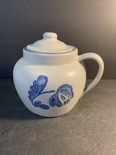 Pfaltzgraff Yorktowne Bean Pot Crock with Lid Single Handle   70  T