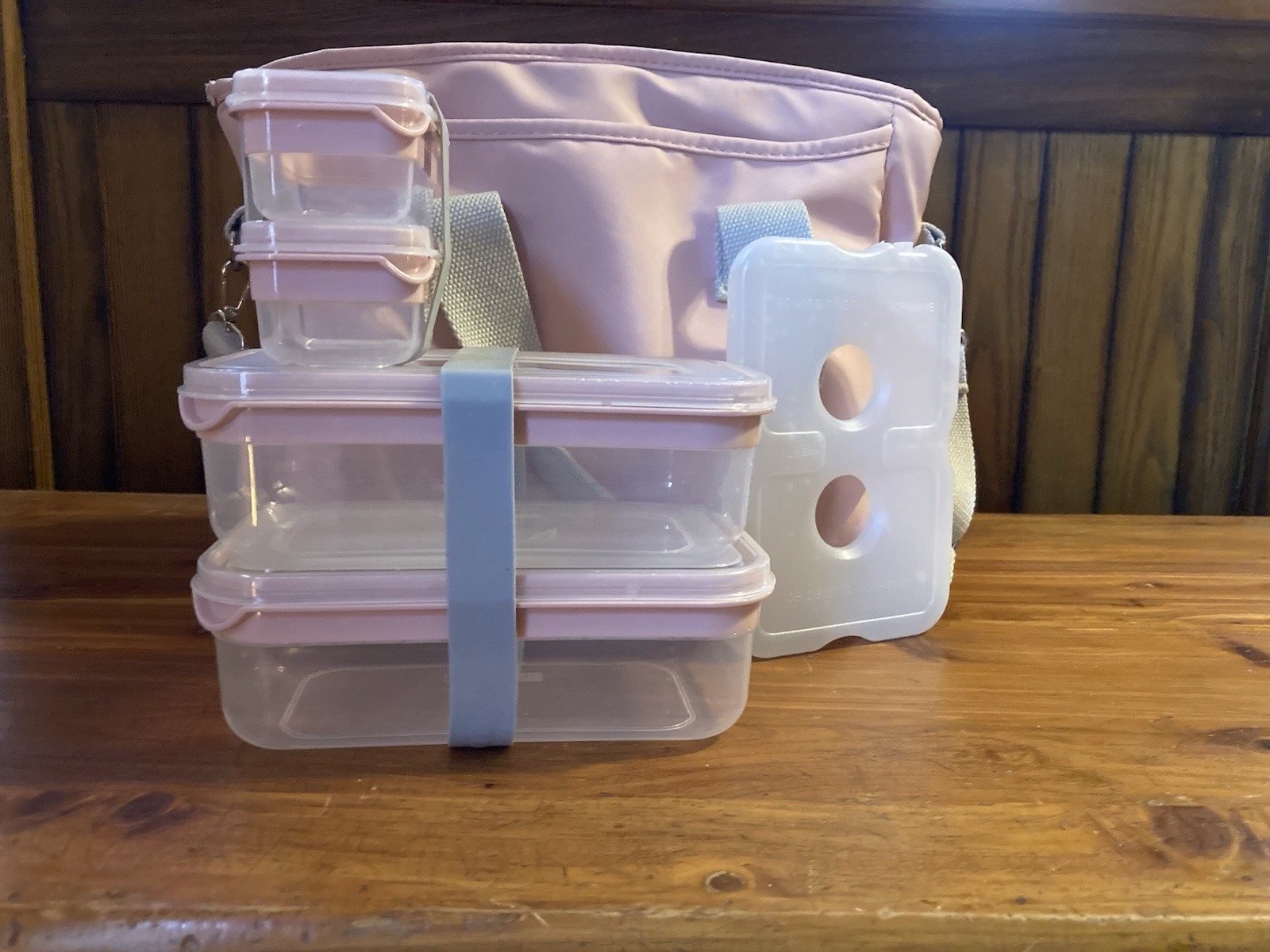 Pink Insulated Lunch Bag With Side Pockets Ice Pack And 4 Assorted Containers