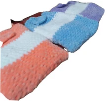 handmade crochet bags prices varies by size of bag