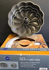 Crofton 10 Cup Fruit Cake Pan W/ Box Cast Aluminum